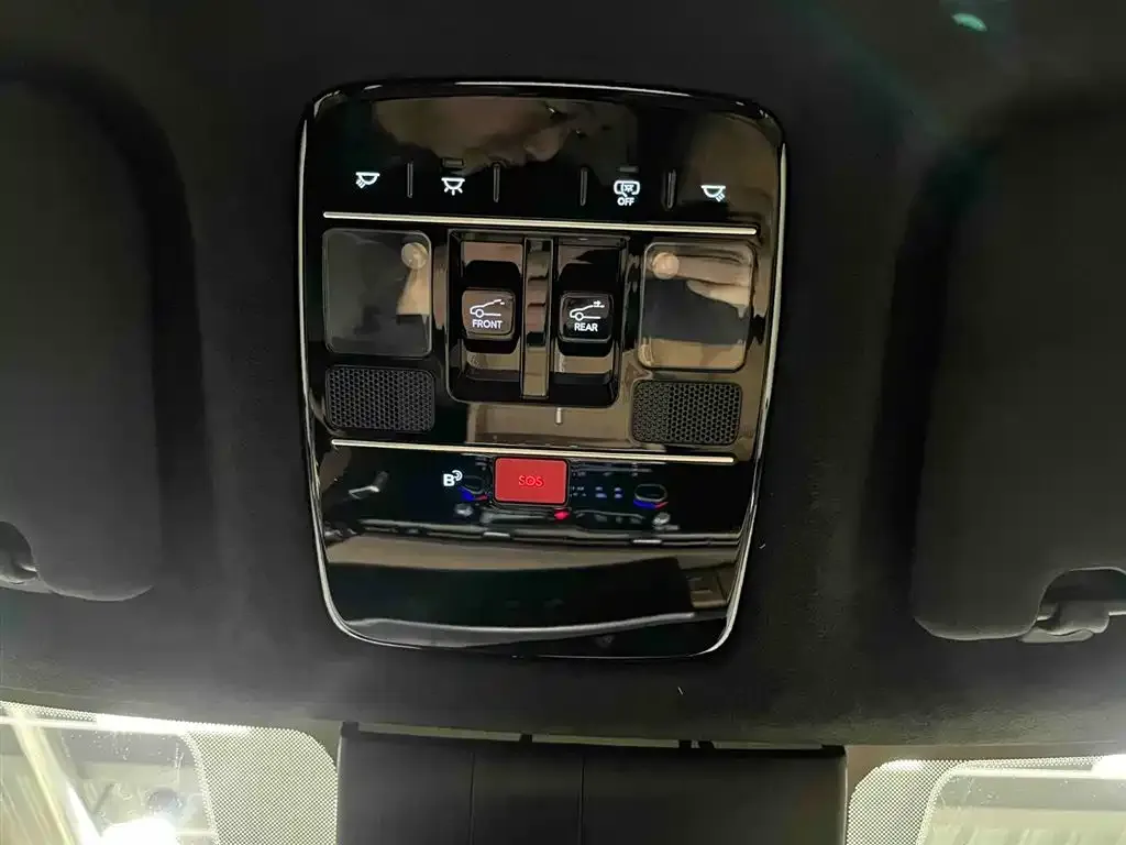 Hyundai Santa Fe 2024 из CN, фото 2