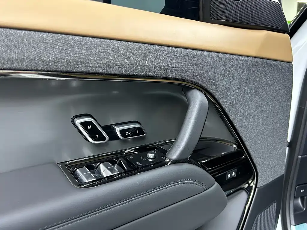 Land Rover Sport — фото 10