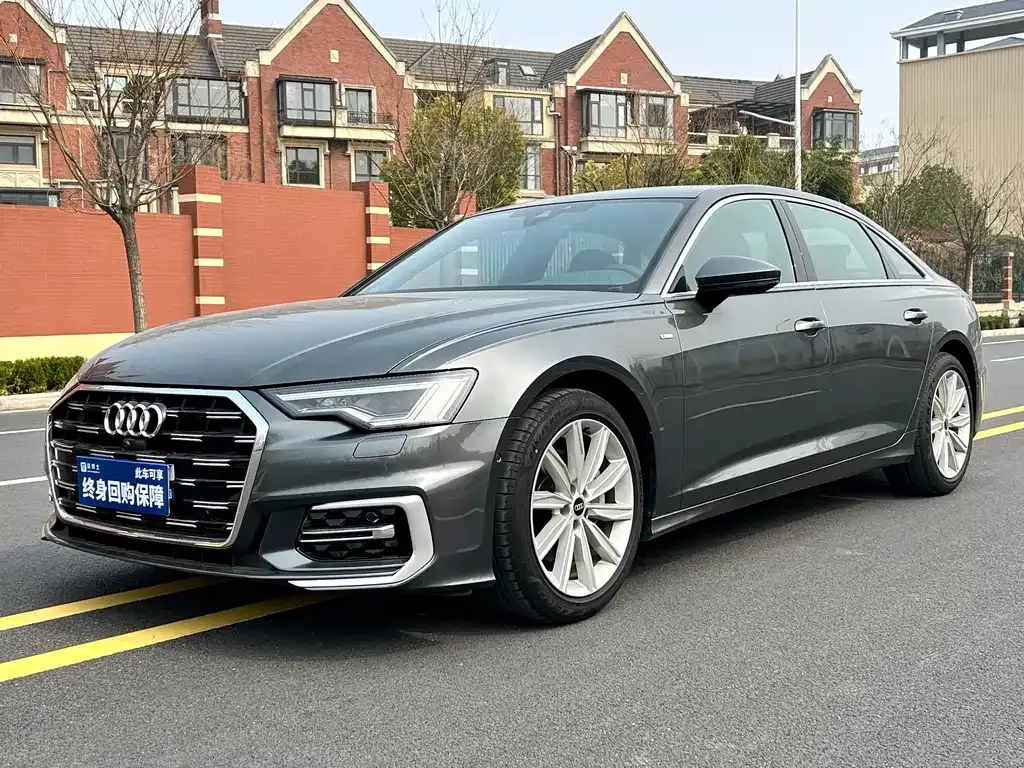 Audi A6L — фото 1