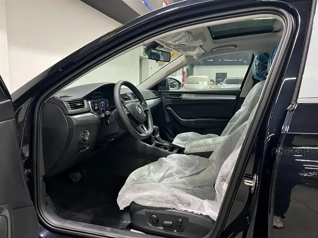 Skoda Superb — фото 3