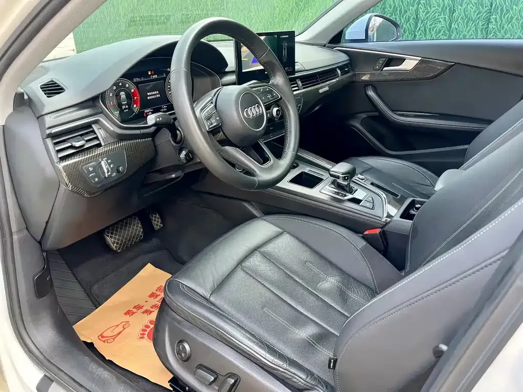 Audi A4L 2022 из CN, фото 2
