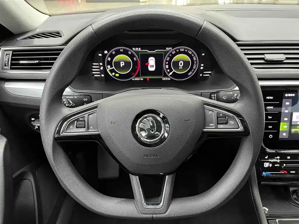 Skoda Superb 2024 из CN, фото 9