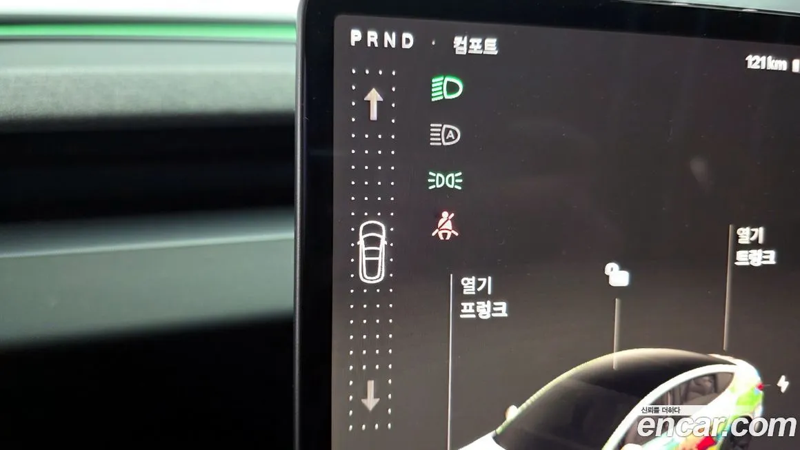 Tesla Model 3 2024 из KR, фото 2