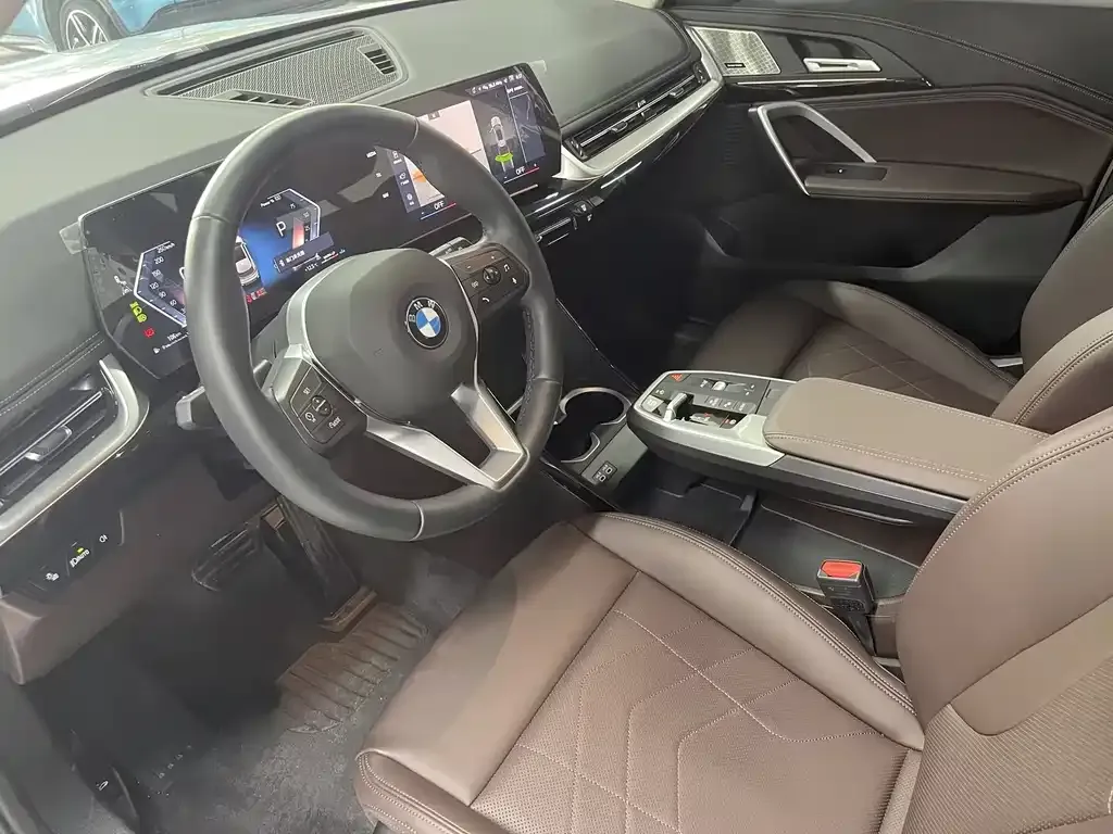 BMW X1 — фото 10