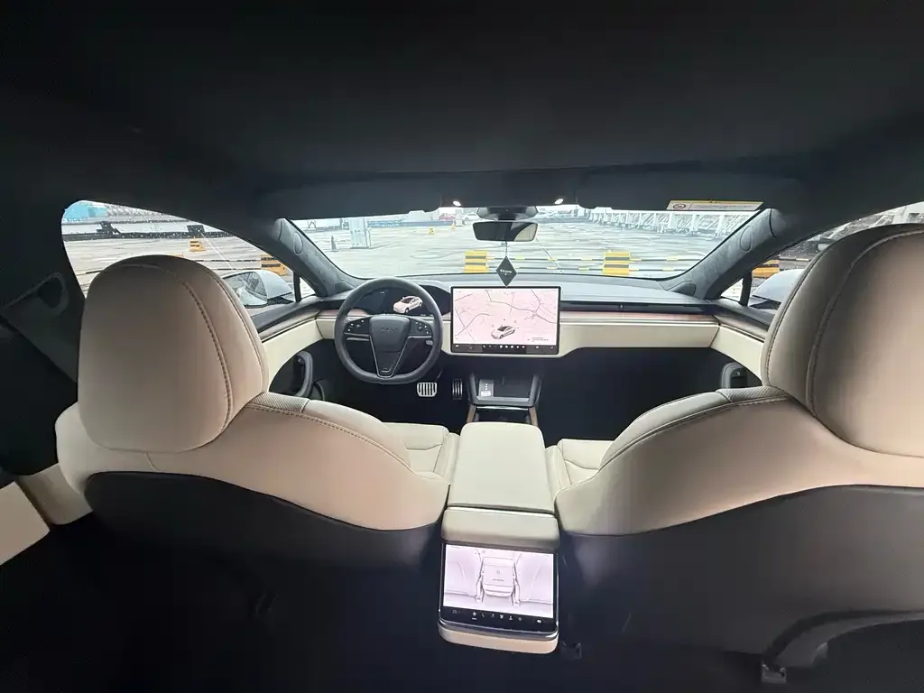Tesla Model S — фото 4