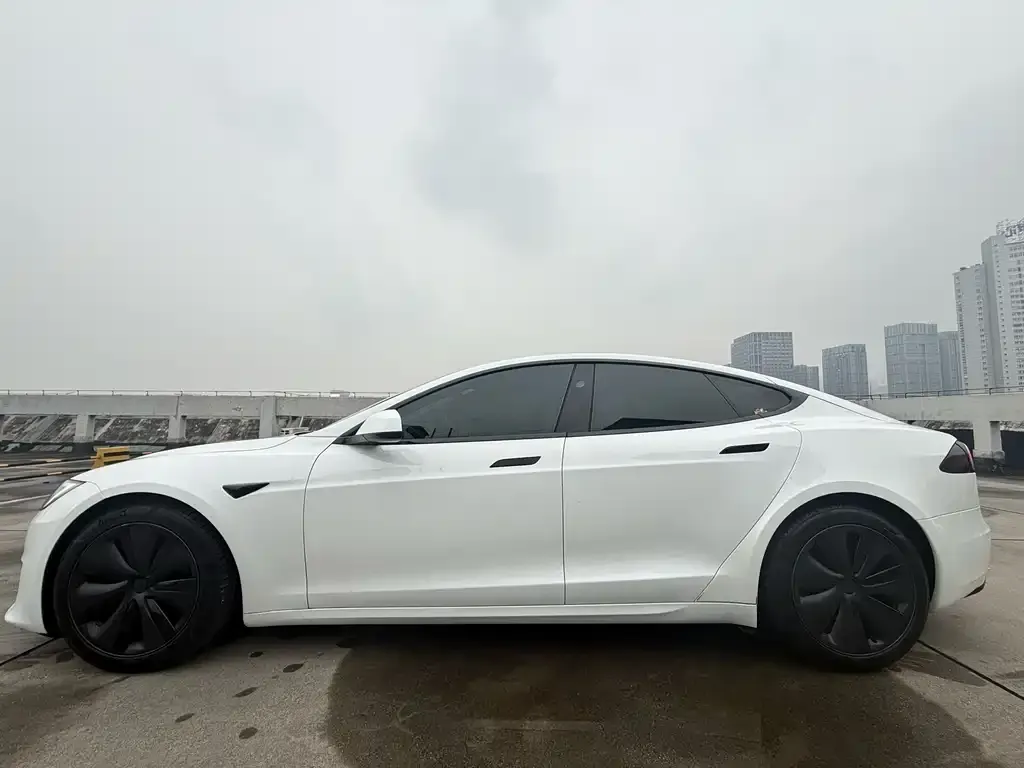 Tesla Model S — фото 5