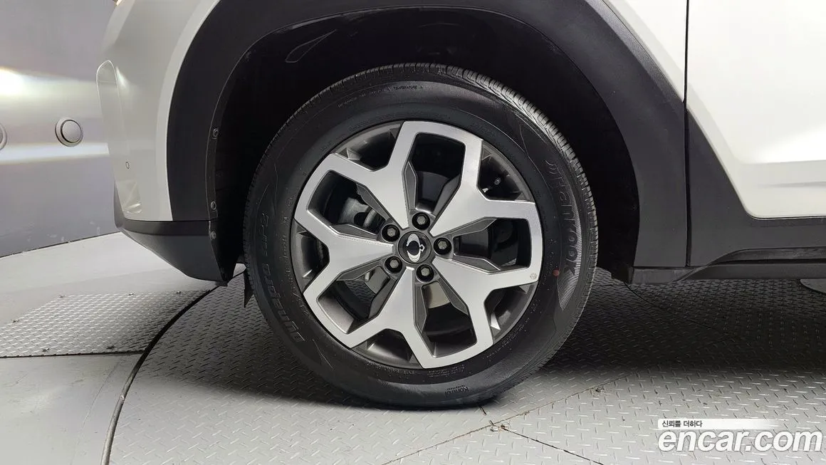 KG Mobility (Ssangyong) Torres — фото 8