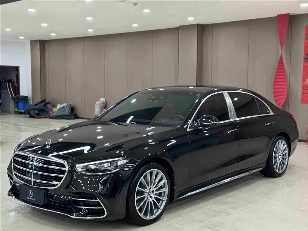 Mercedes-Benz S-Class — фото 1