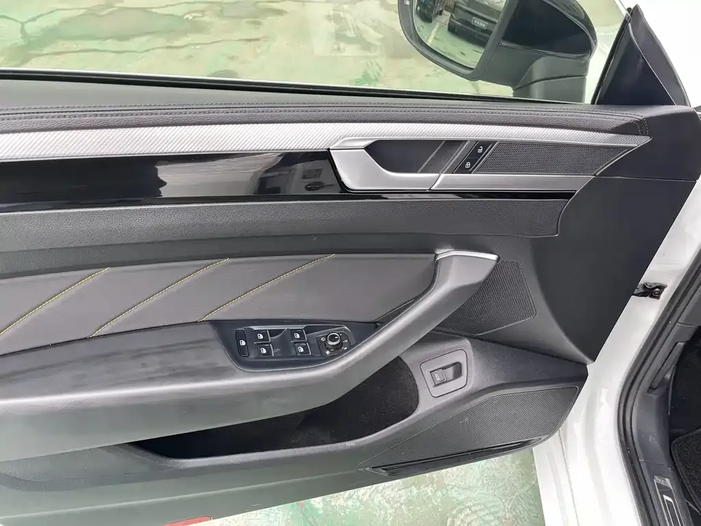 Volkswagen CC 2021 из CN, фото 2