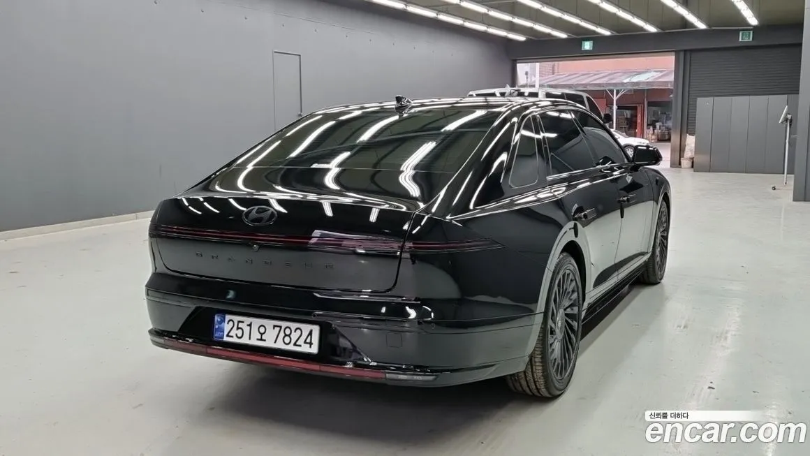 Hyundai Grandeur 2023 из KR, фото 2