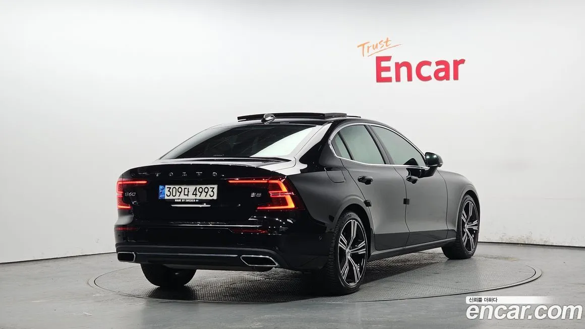 Volvo S60 2022 из KR, фото 3