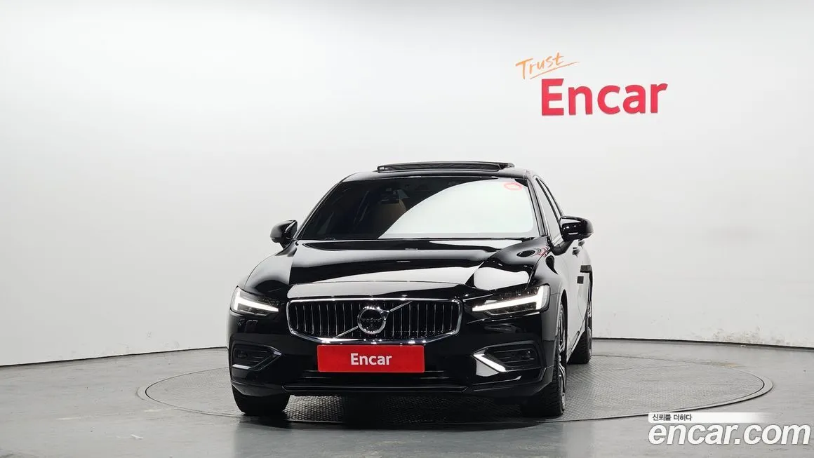 Volvo S60 2022 из KR, фото 2