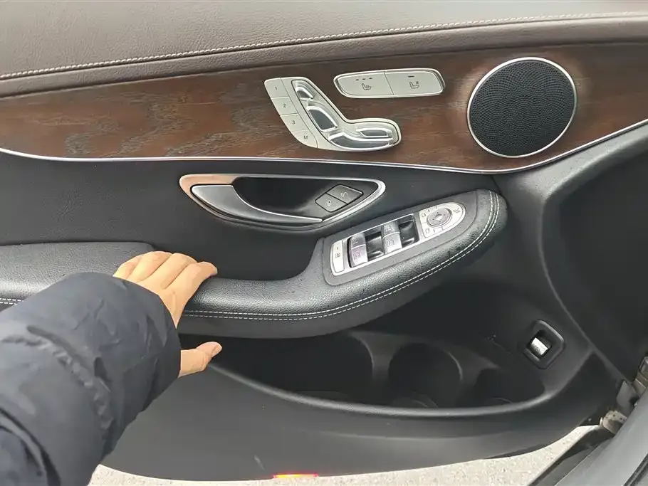 Mercedes-Benz GLC 2023 из CN, фото 2