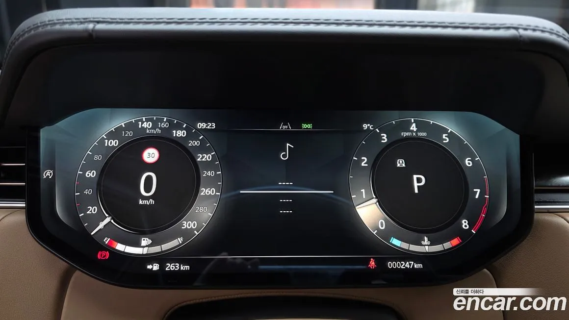 Land Rover Range Rover 2025 из KR, фото 8