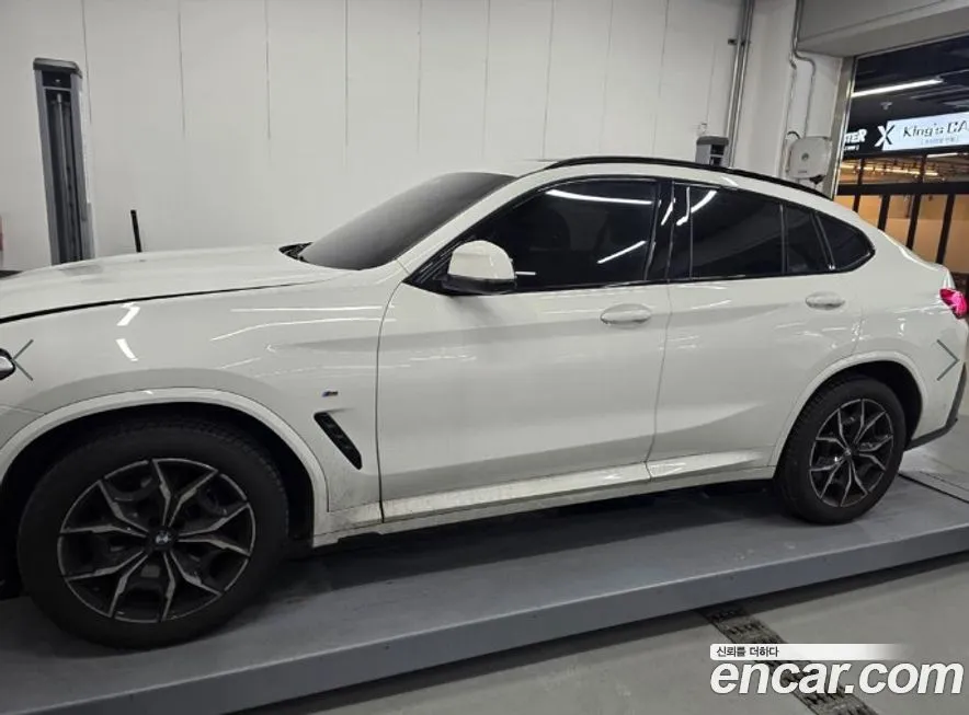 BMW X4 2024 из KR, фото 8