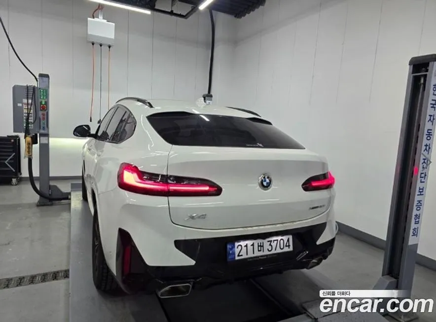 BMW X4 2024 из KR, фото 2
