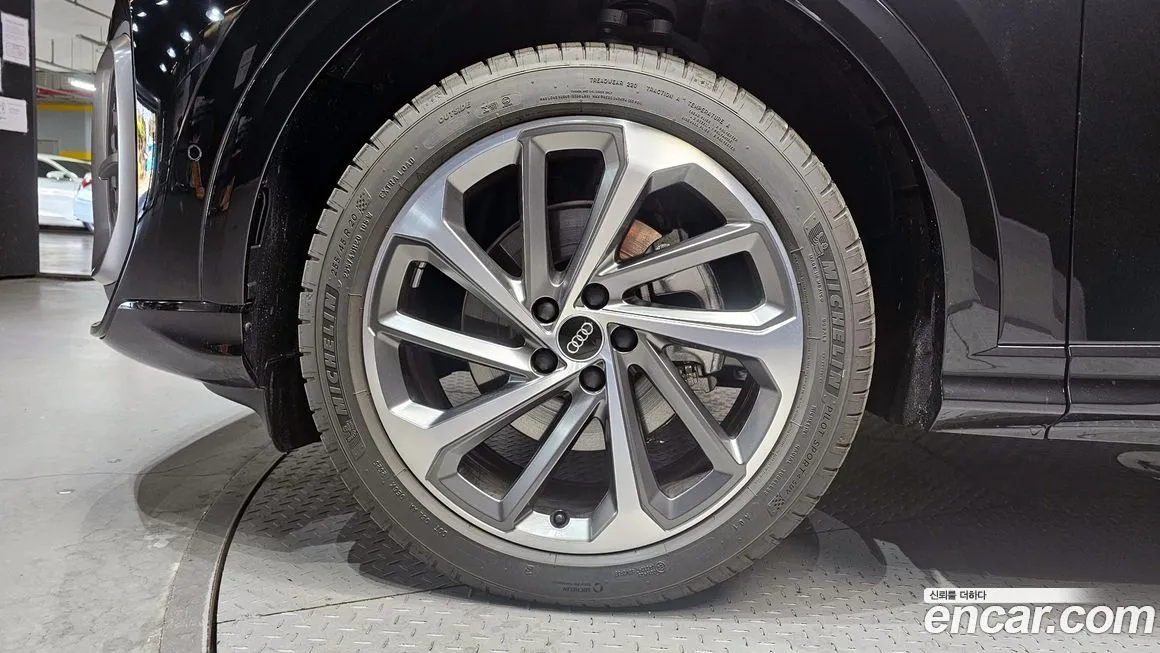Audi Q5 2025 из KR, фото 6