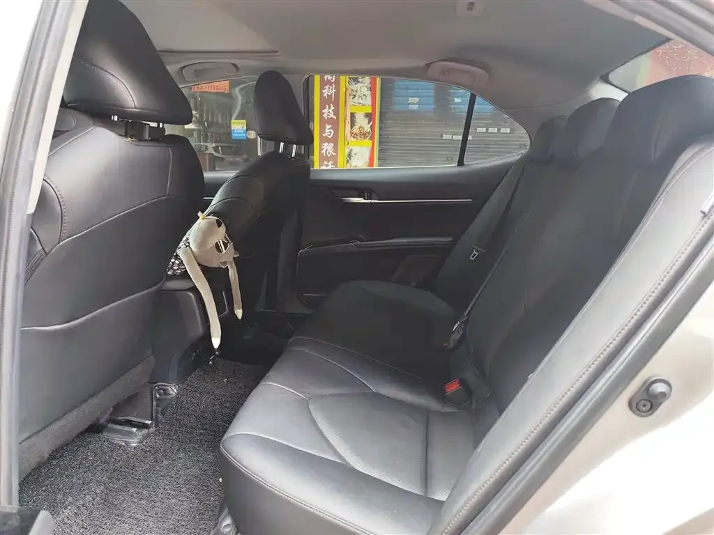 Toyota Camry 2022 из CN, фото 2
