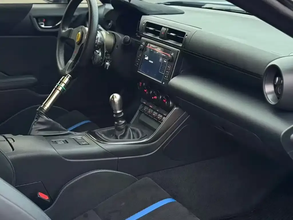 Subaru BRZ 2023 из CN, фото 8