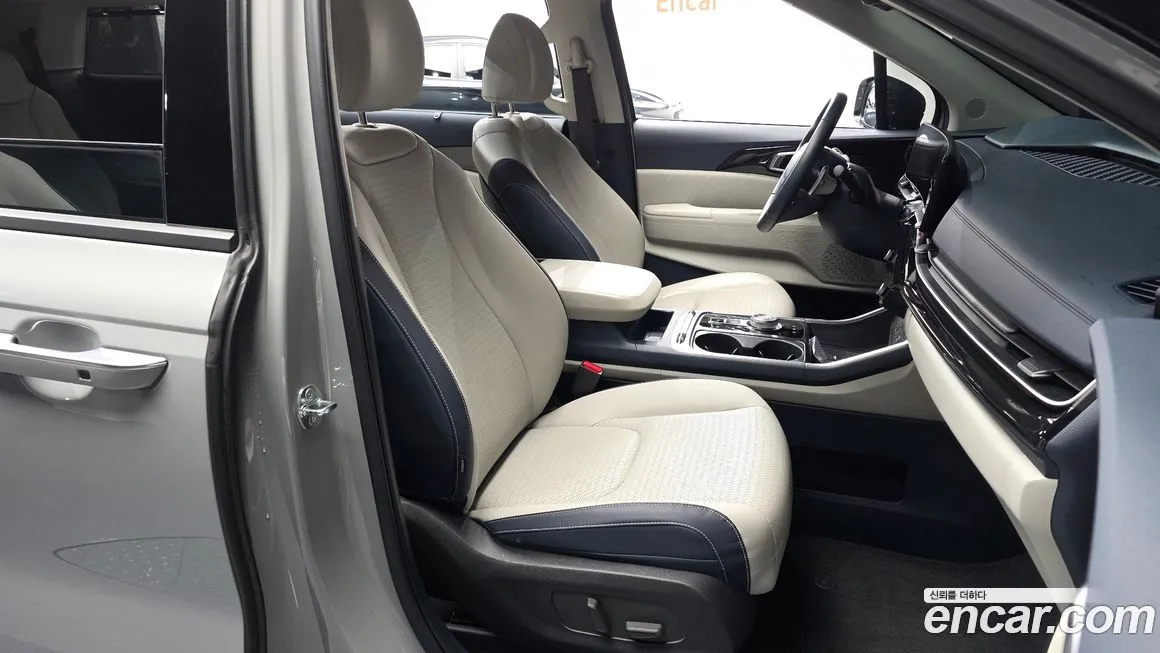Kia Carnival — фото 10