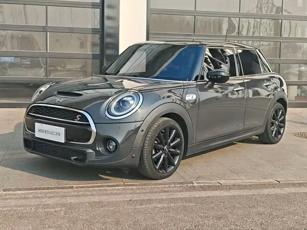 MINI Cooper (3-door) — фото 1