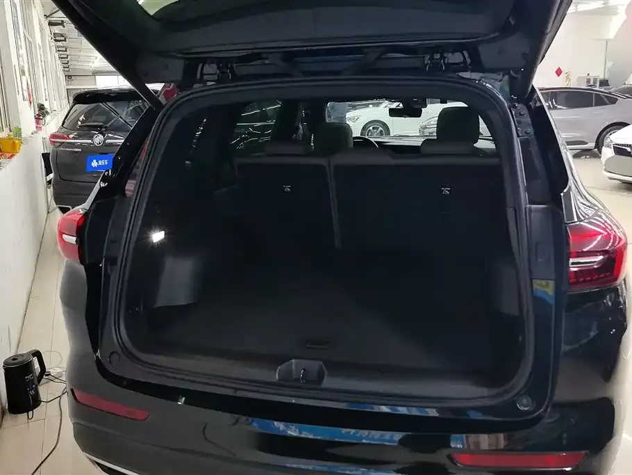 Buick Envision Plus — фото 9