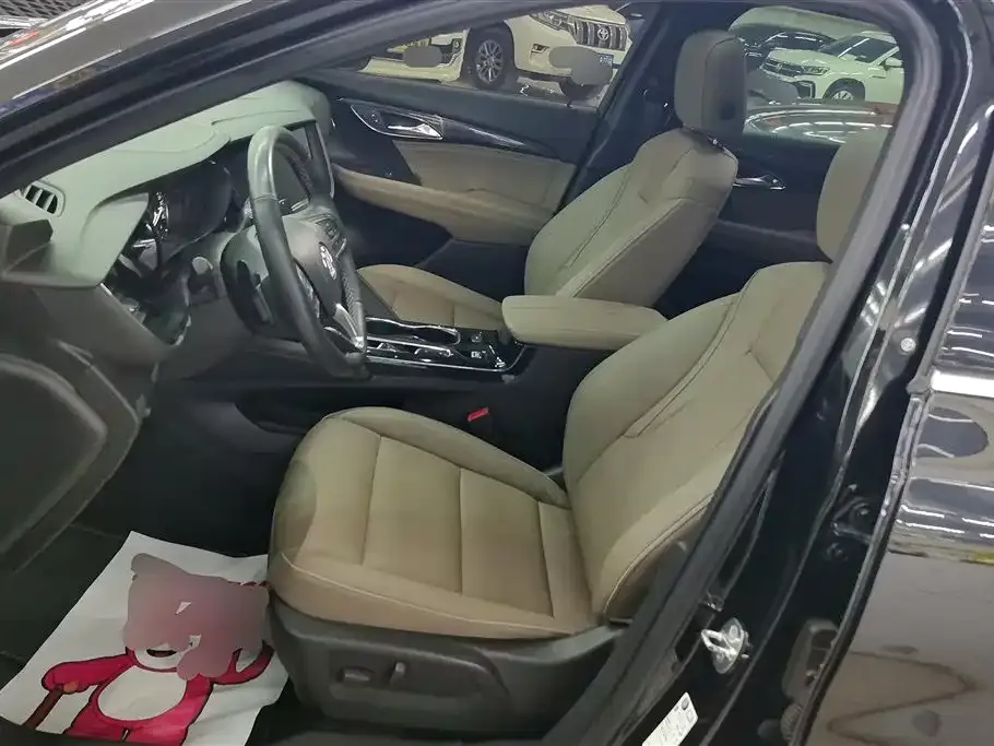 Buick Envision Plus — фото 5