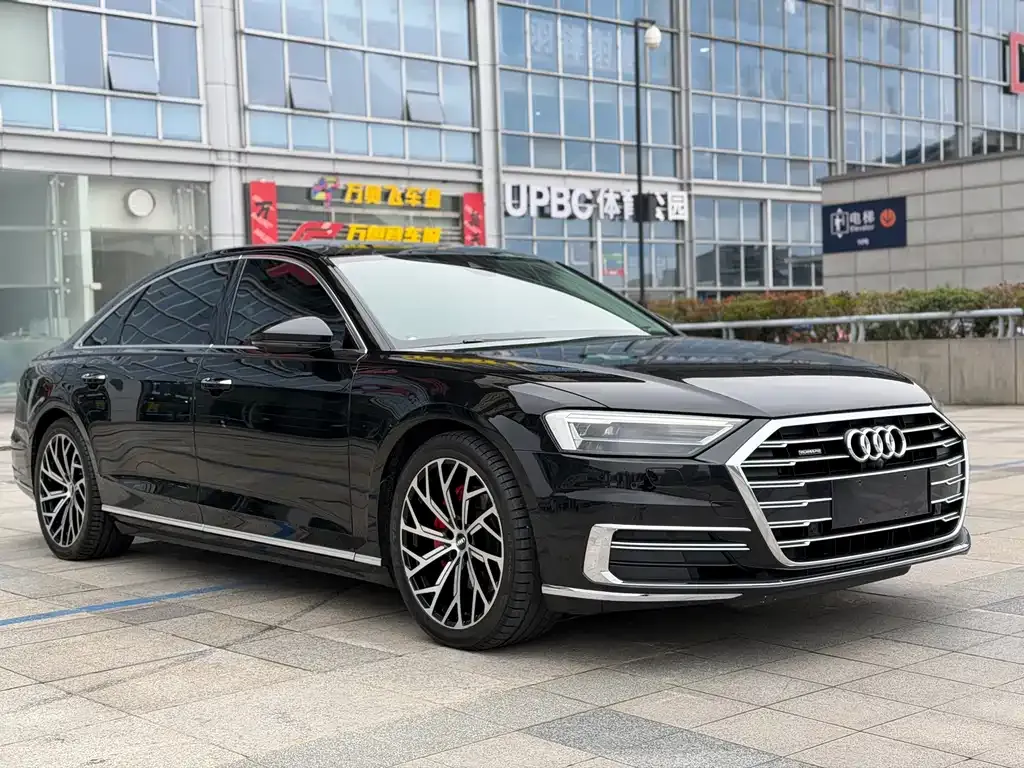 Audi A8 2021 из CN, фото 2