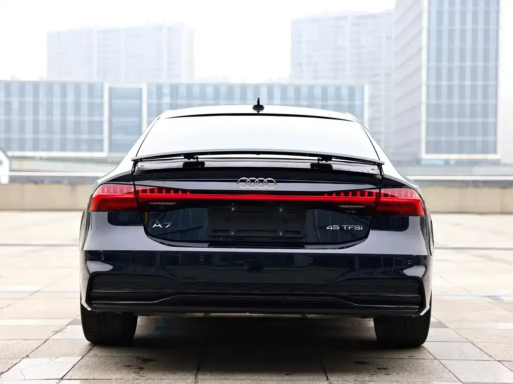 Audi A7 2022 из CN, фото 2
