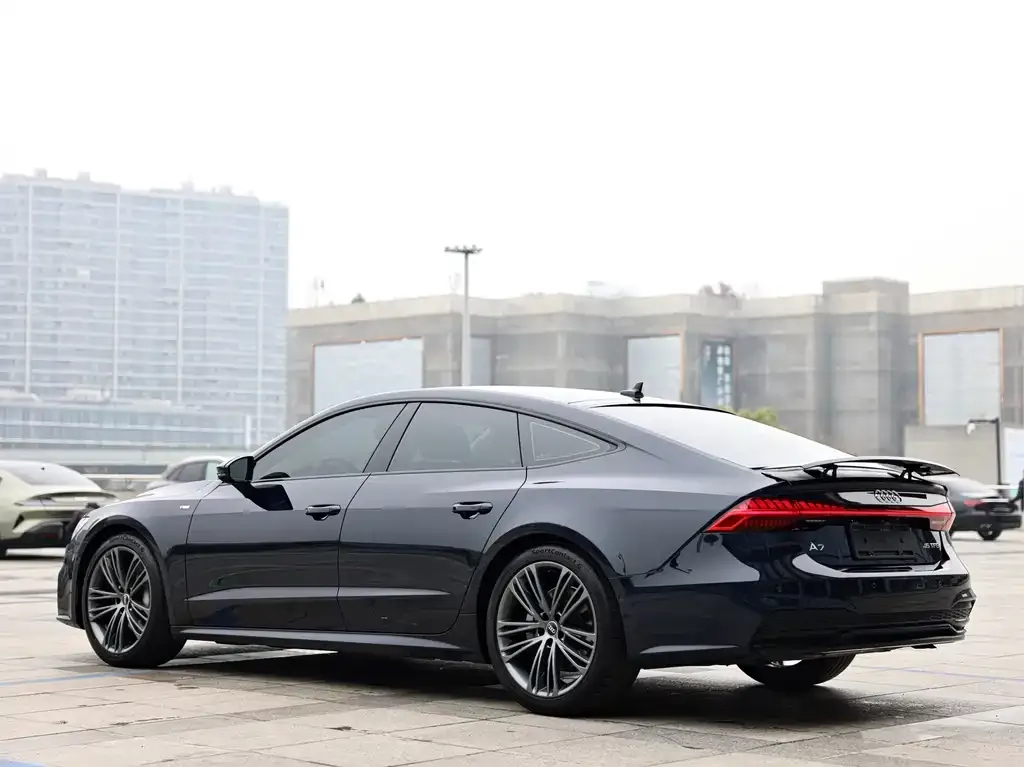 Audi A7 2022 из CN, фото 7