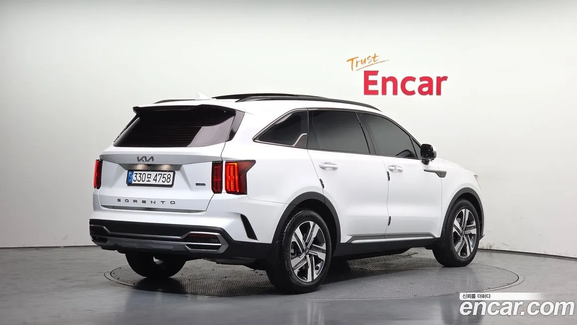Kia Sorento — фото 8