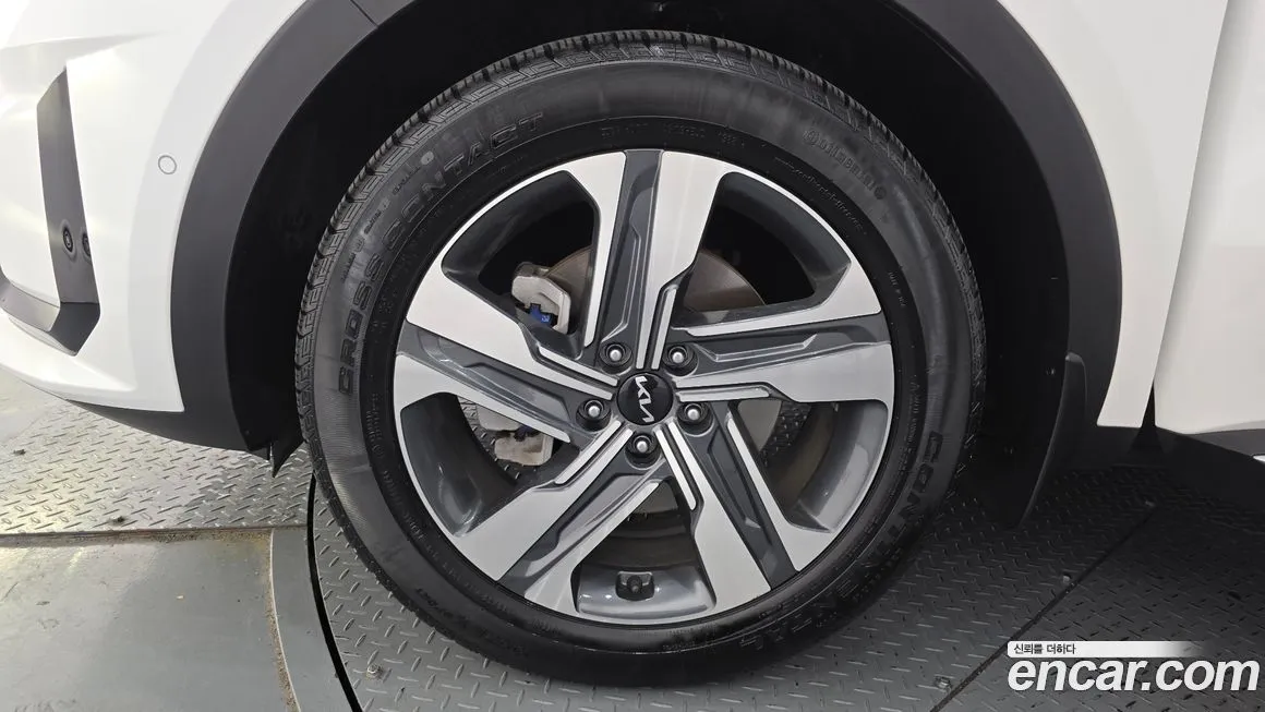 Kia Sorento — фото 9