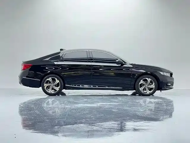Honda Accord — фото 6