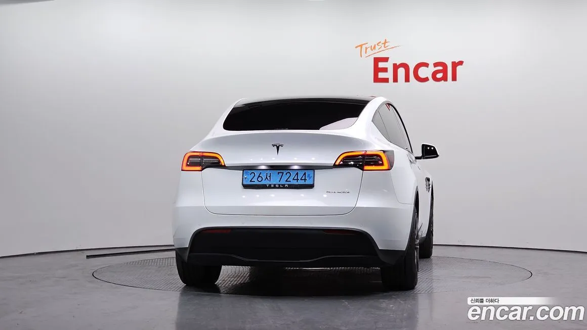 Tesla Model Y — фото 2