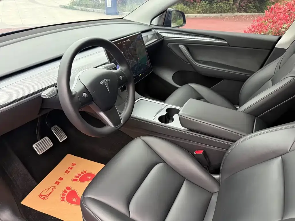 Tesla Model Y — фото 4