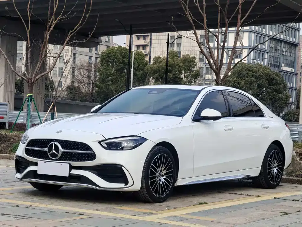 Mercedes-Benz C-Class — фото 1