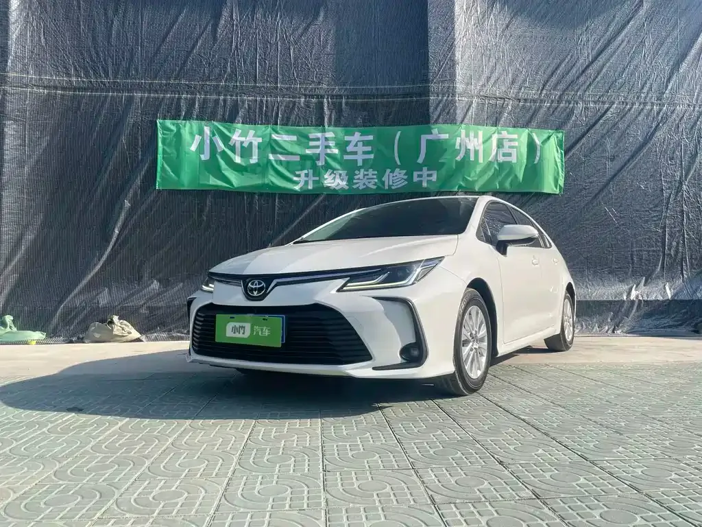 Toyota Corolla — фото 1