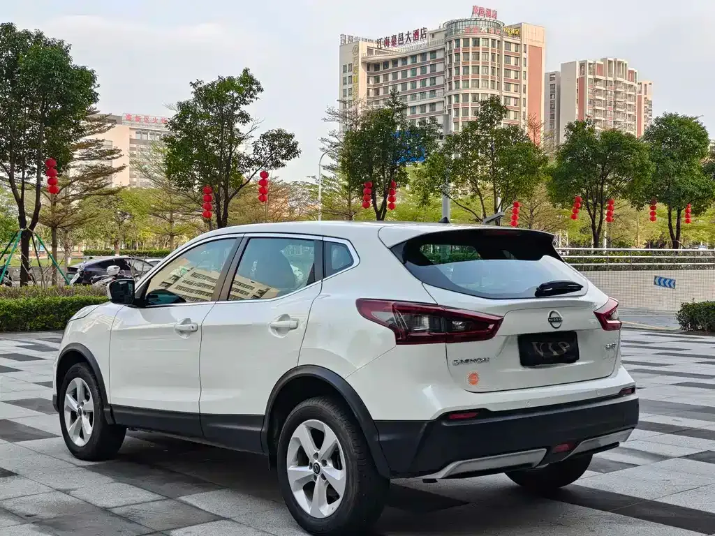 Nissan Qashqai — фото 6