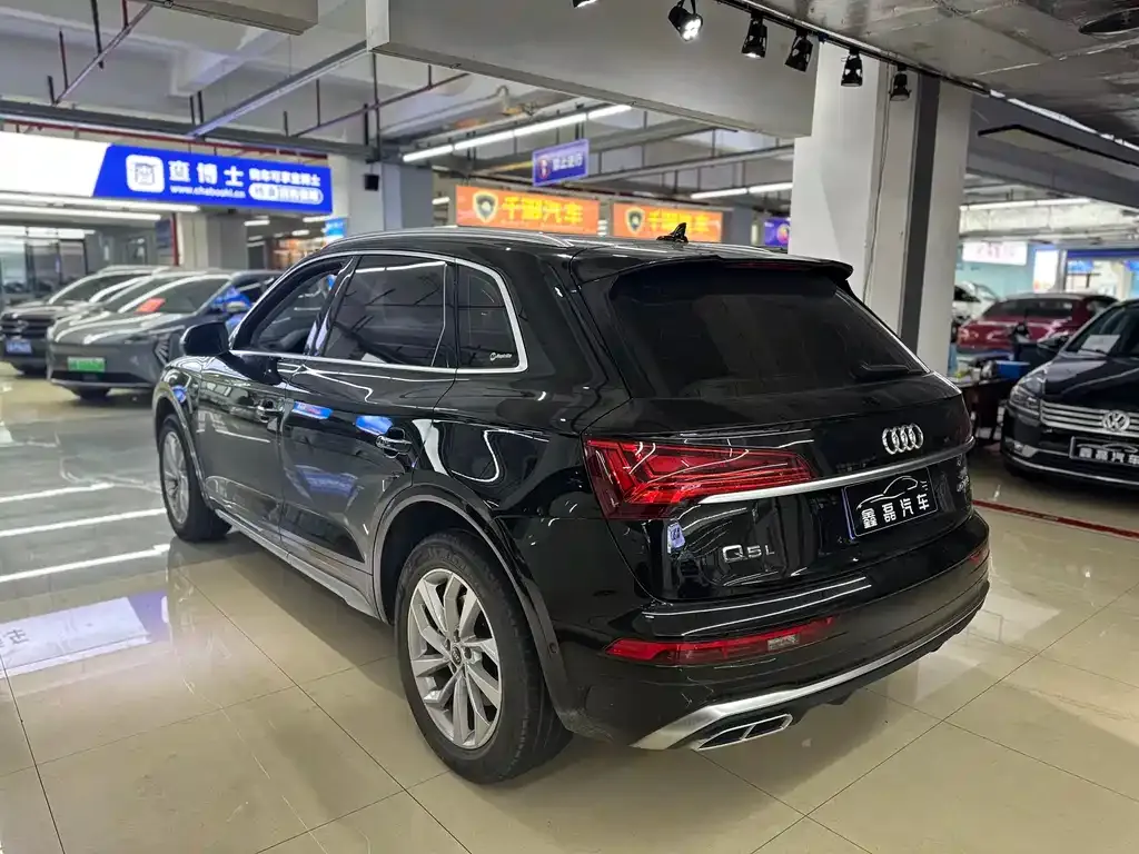 Audi Q5L 2023 из CN, фото 4
