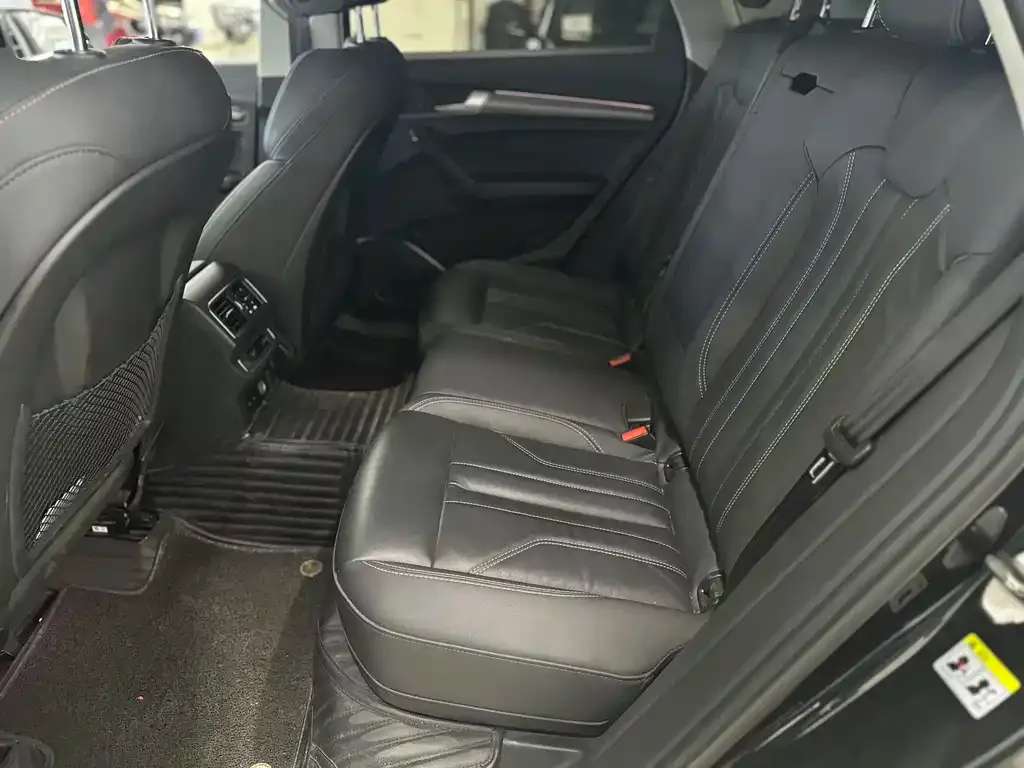 Audi Q5L 2023 из CN, фото 5