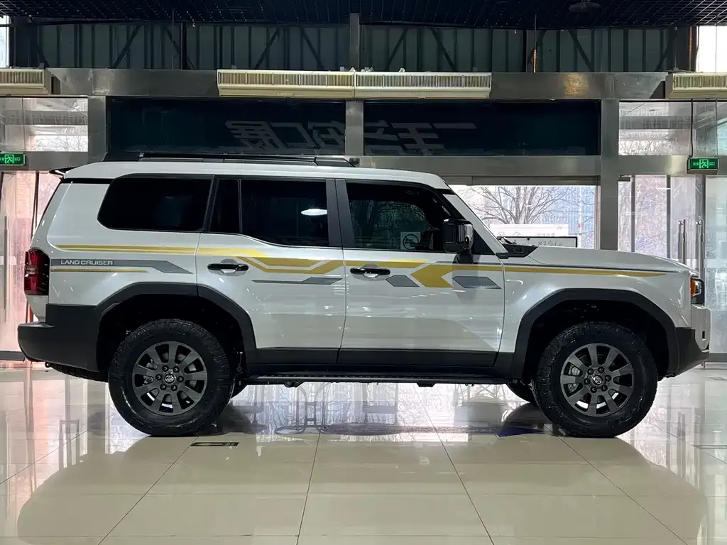 Toyota Prado 2025 из CN, фото 3