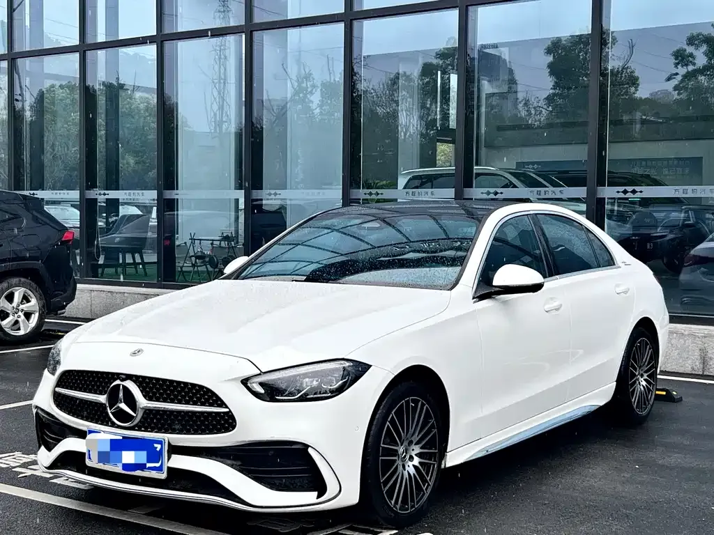 Mercedes-Benz C-Class — фото 1