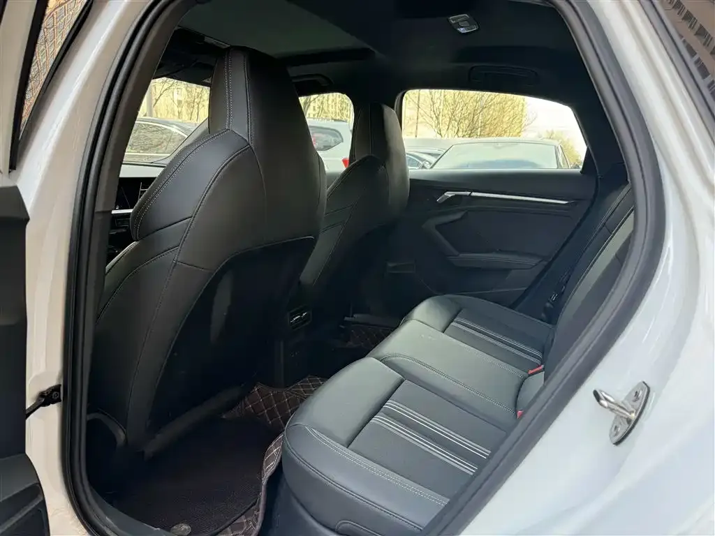 Audi A3 2024 из CN, фото 4