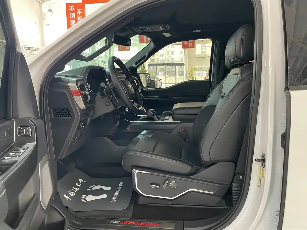 Ford F-150 Raptor — фото 10