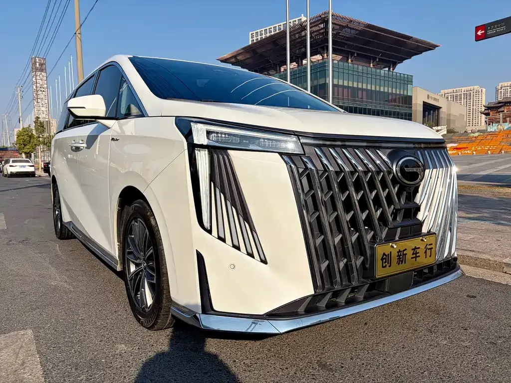 GAC Motor Trumpchi M8 — фото 10