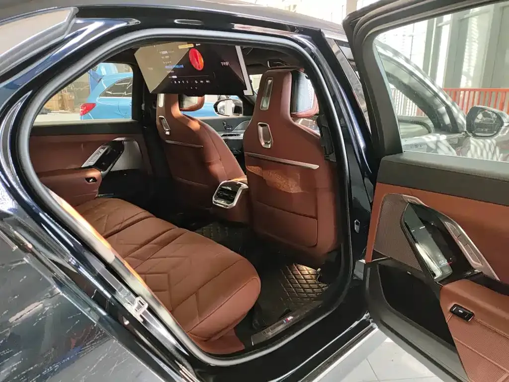 BMW i7 2024 из CN, фото 5