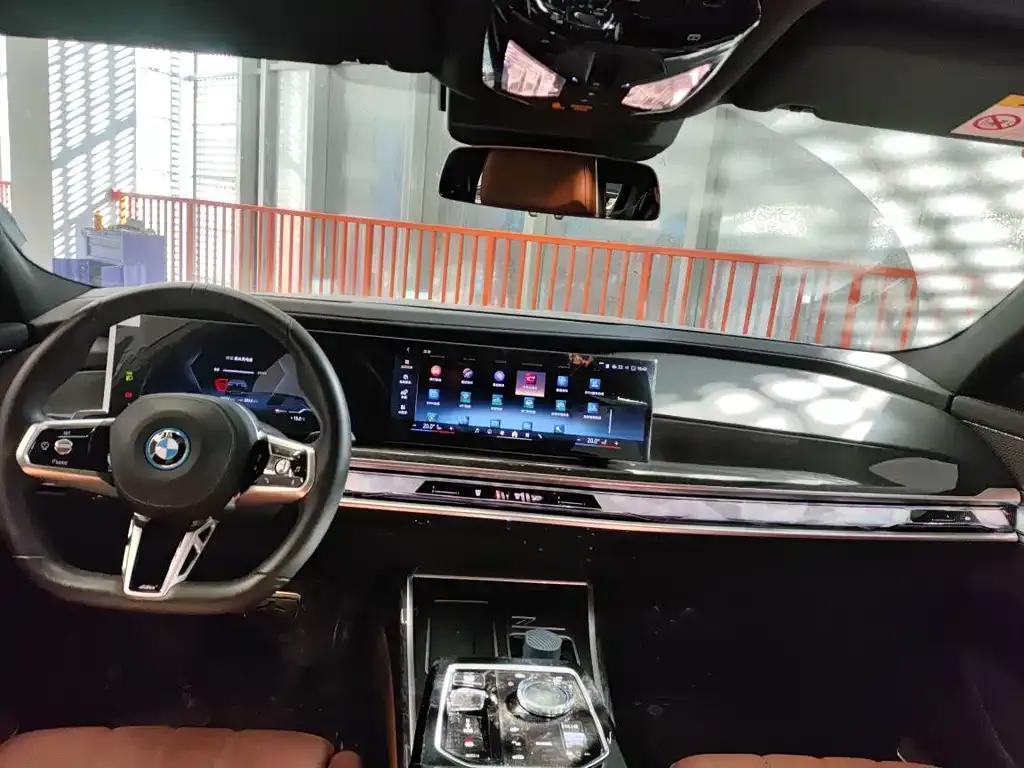 BMW i7 2024 из CN, фото 2