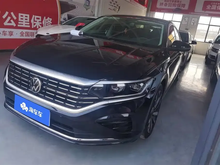 Volkswagen Passat — фото 1