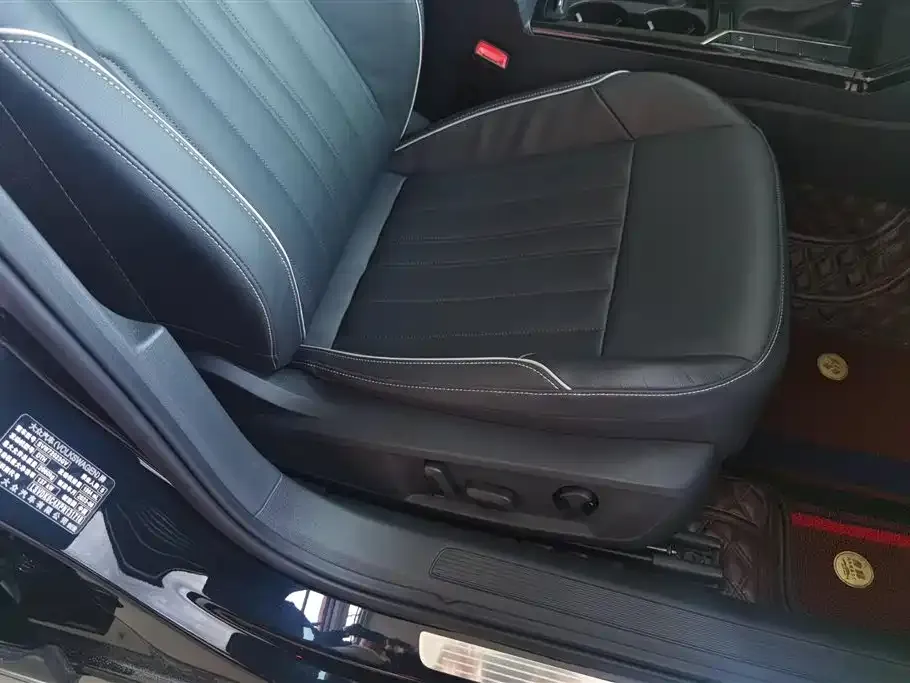 Volkswagen Passat — фото 9