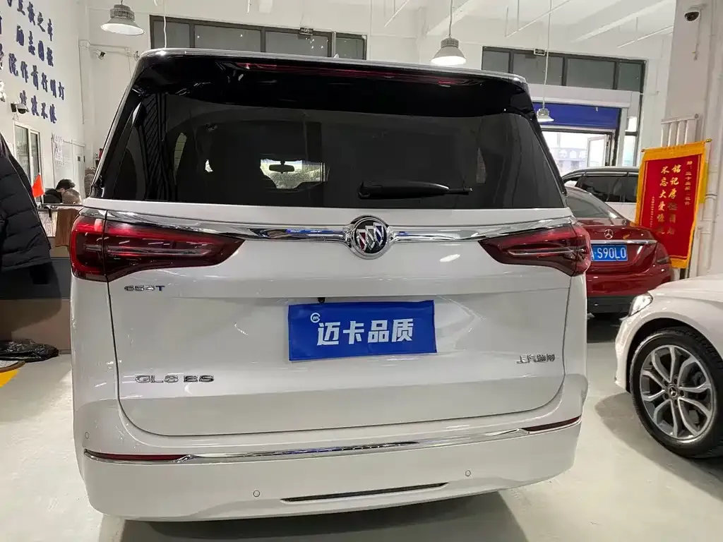 Buick GL8 2023 из CN, фото 3